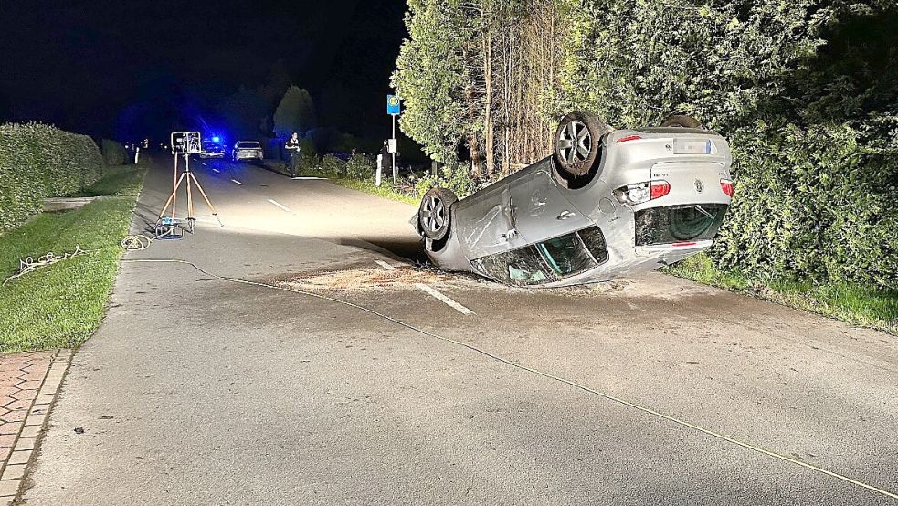 Verkehrsunfall in Spekendorf Auto überschlägt sich und bleibt auf dem