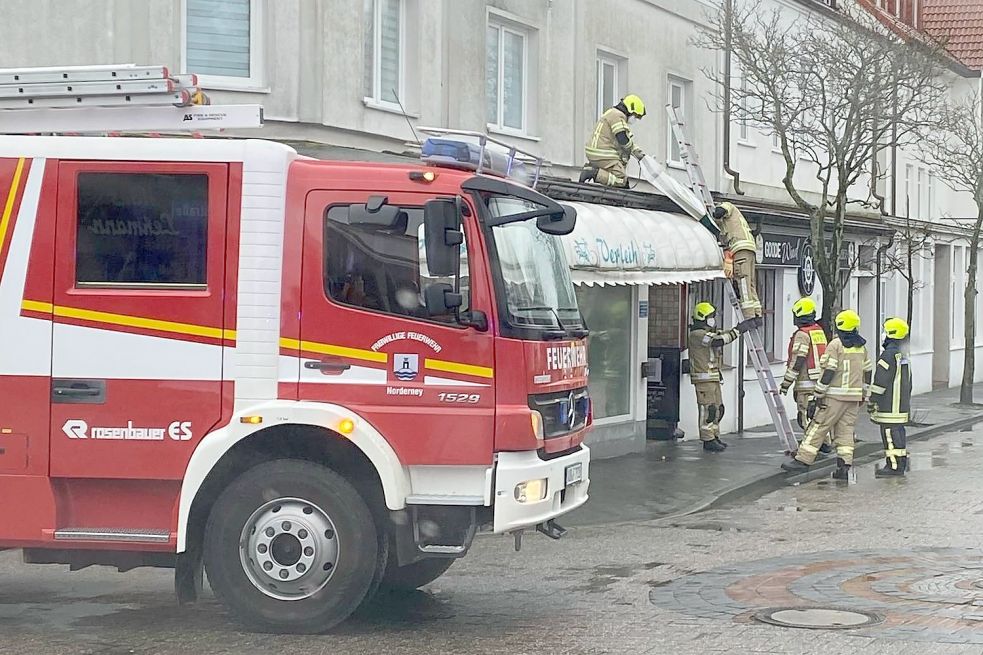 Ostfriesland Sturmtief Hermine Sorgt F R Mehrere Feuerwehr Eins Tze