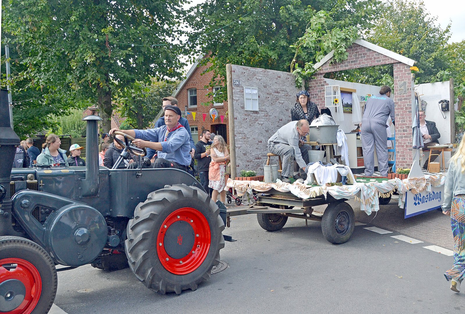 Korso der 45. Münkeboer Festtage - Bild 1