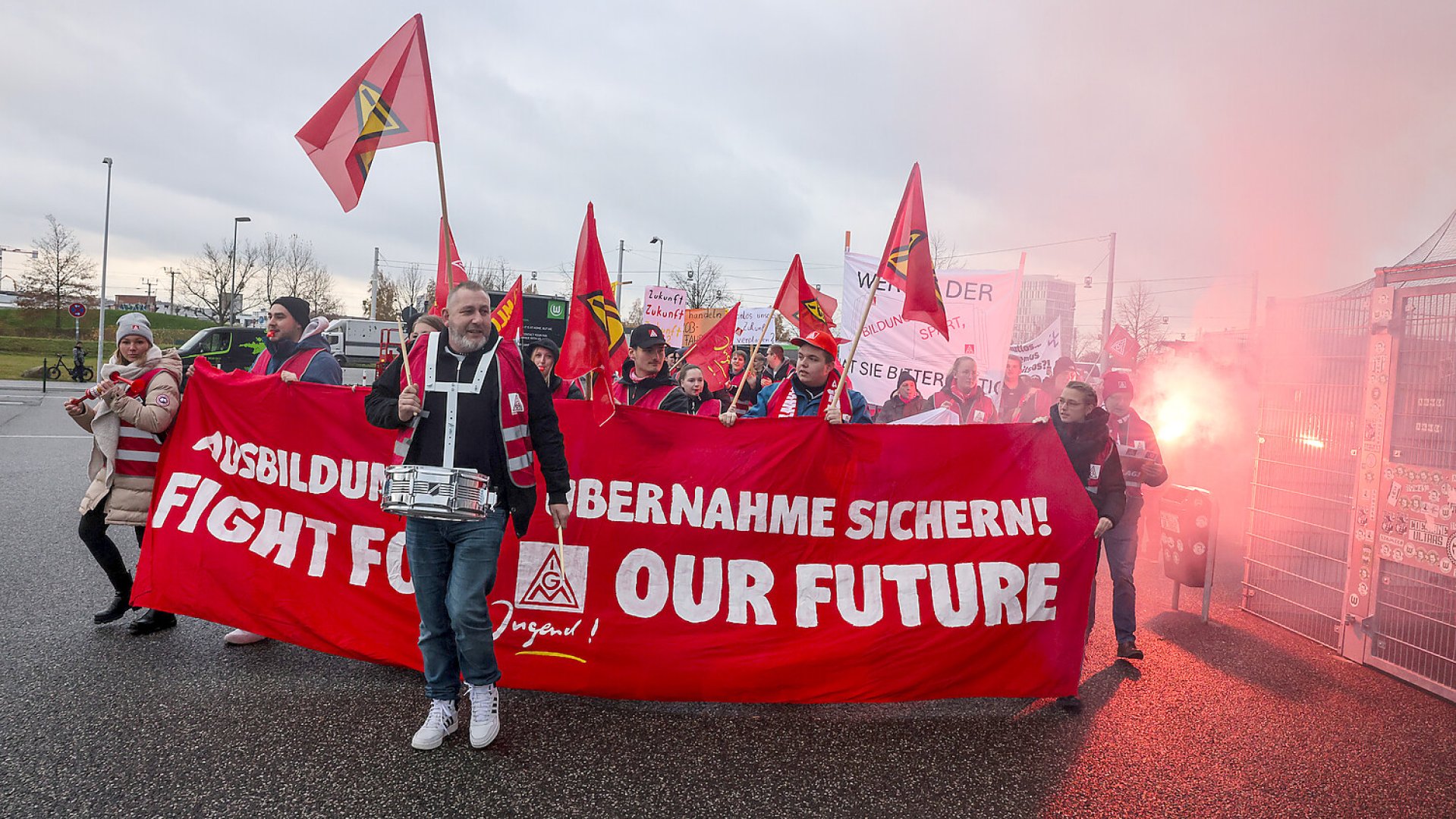 Große VW-Demo in Wolfsburg - Bild 1