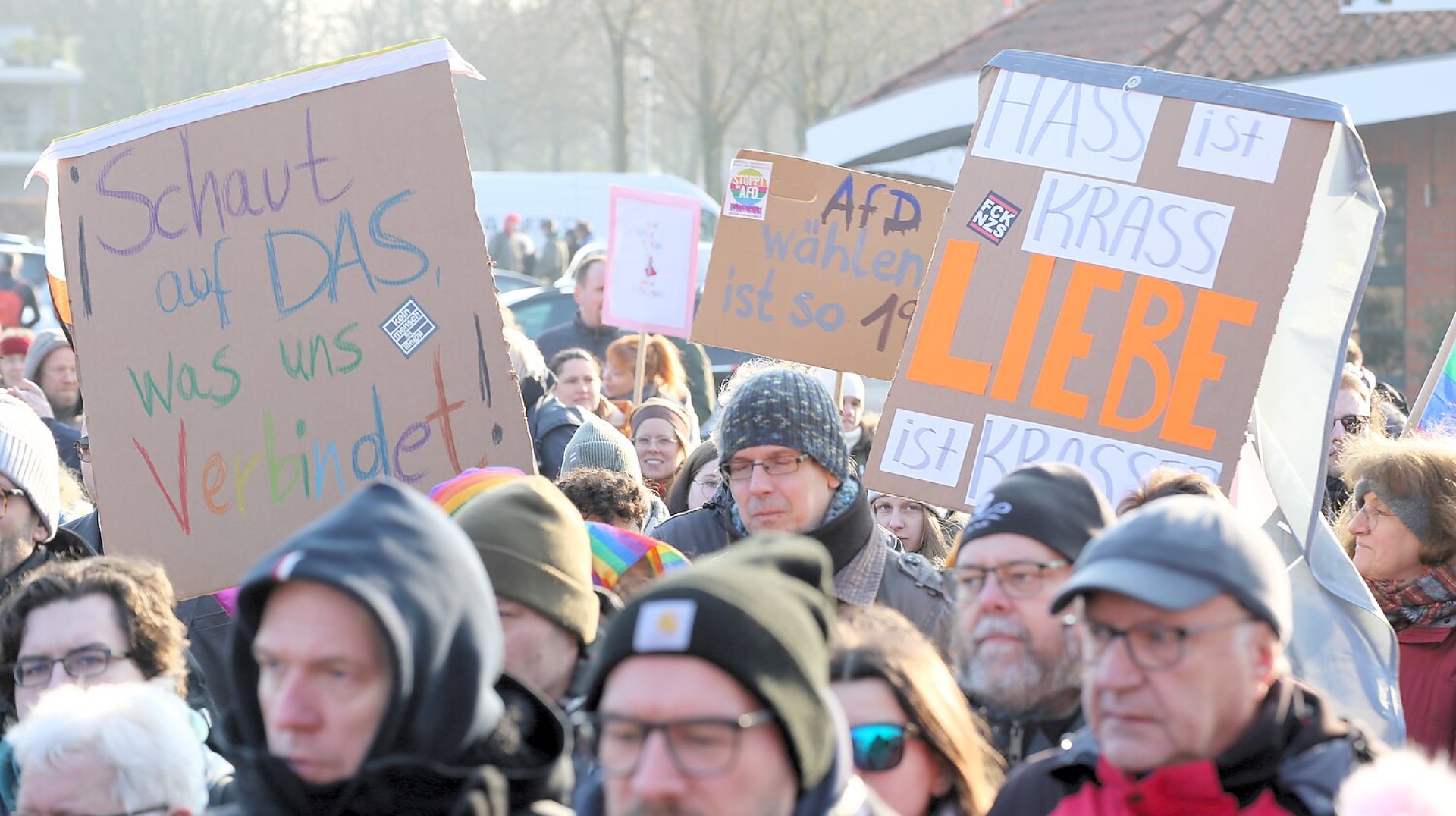 Kundgebung Wiesmoor bleibt bunt  - Bild 14