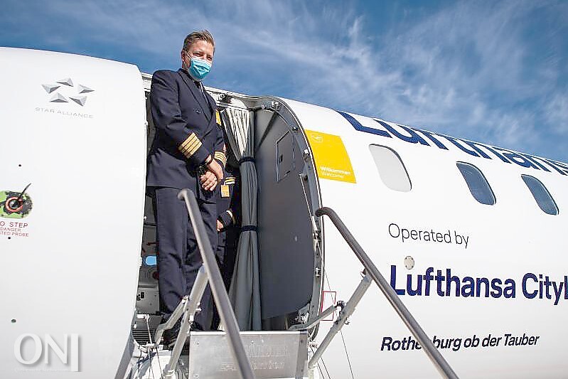 Lufthansa-Piloten Bekräftigen Angebot Für Gehaltsverzicht ...