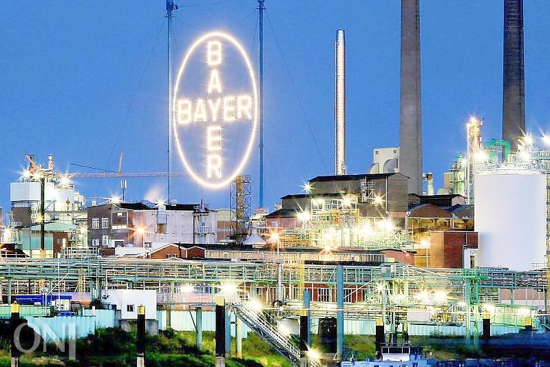 Agrargeschäfte und Abschreibungen drücken Bayer ins Minus