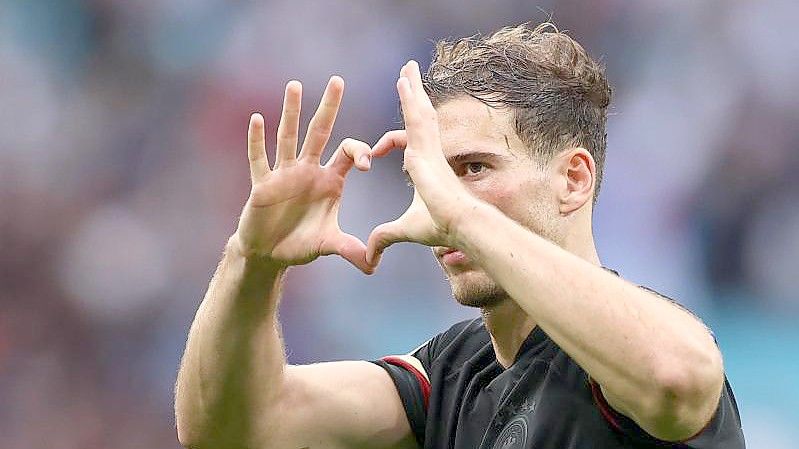 Nationalspieler Leon Goretzka trifft mit dem FC Bayern auf seinen alten Herzensclub. Foto: Christian Charisius/dpa