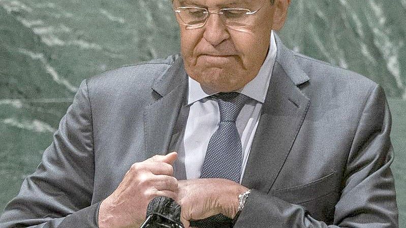 Sergej Lawrow, Außenminister von Russland, nach seiner Rede bei der 76. Sitzung der UN-Generalversammlung am Hauptsitz der Vereinten Nationen. Foto: Eduardo Munoz/Pool Reuters/dpa