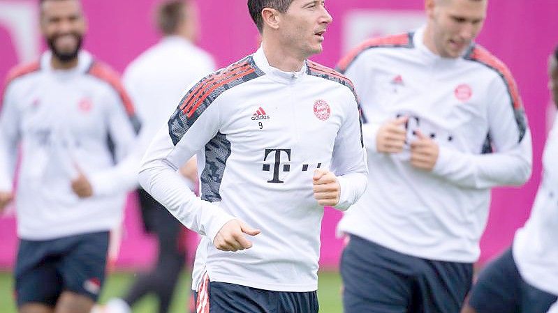 Wollen mit einem Sieg über Dynamo Kiew in der Champions League die Tabellenführung festigen: Die Bayern-Spieler beim Abschlusstraining. Foto: Sven Hoppe/dpa