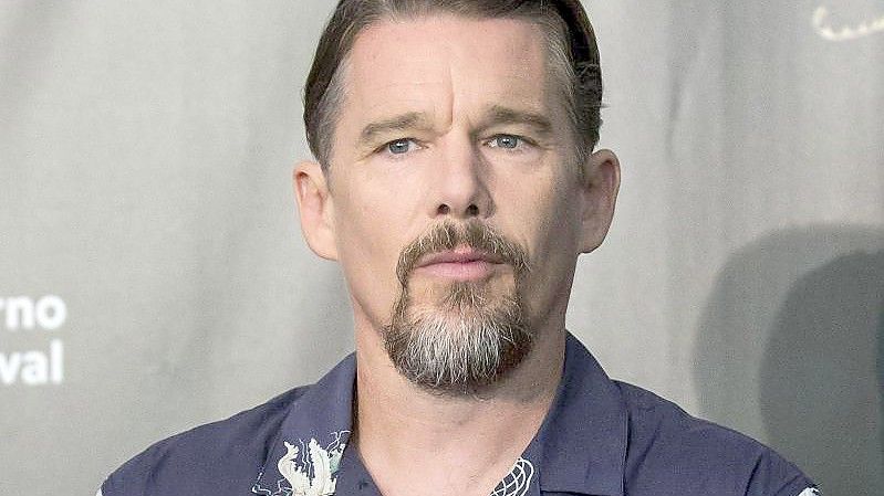 Ethan Hawke ist vielseitig. Jetzt hat der Schauspieler und Regisseur seinen dritten Roman vorgelegt. Foto: Alexandra Wey/KEYSTONE/dpa