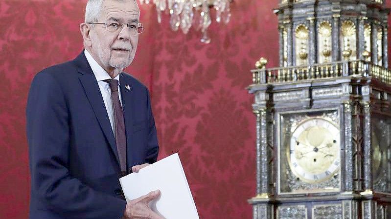 „Erwarten alle, dass die Regierung jetzt gemeinsam wieder an die Arbeit geht (...)“: Bundespräsident Alexander Van der Bellen. Foto: Lisa Leutner/AP/dpa