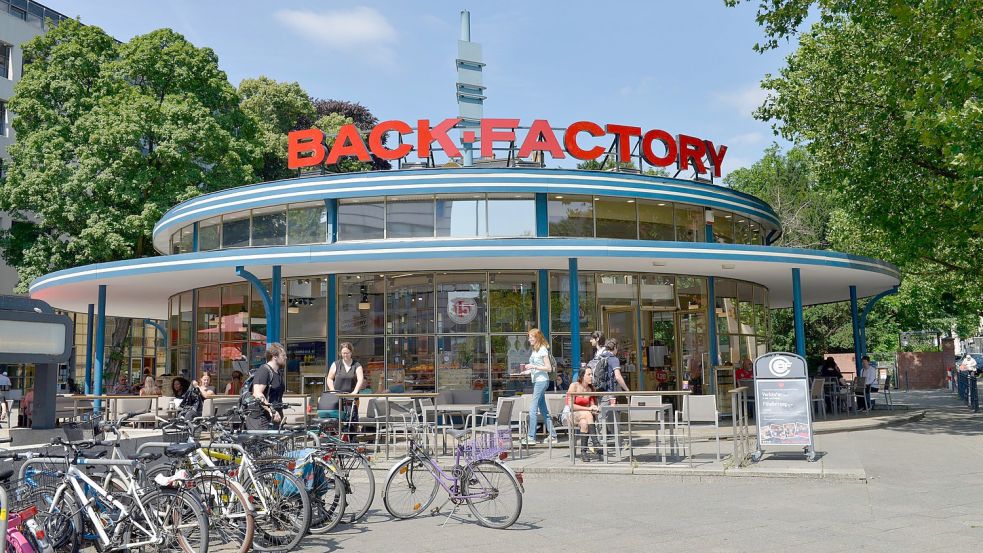 Die Filialen der Back-Factory werden umbenannt. Foto: imago images/Schöning