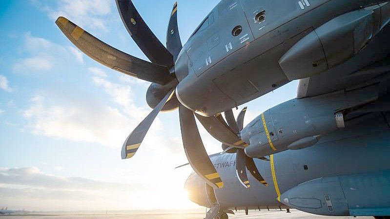 Ein A400M der deutschen Luftwaffe (Symbolbild). Foto: Arne Immanuel Bänsch/dpa