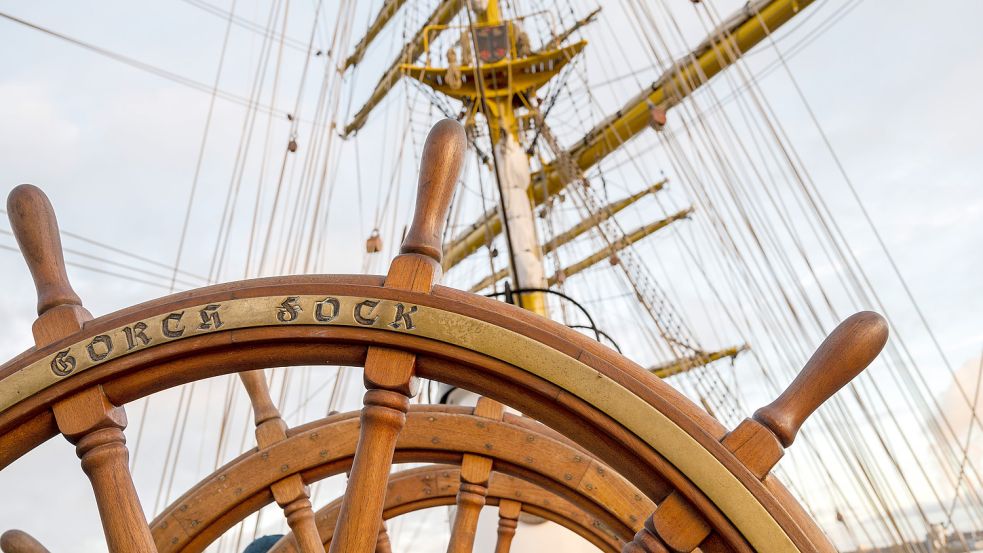 Mit ihr muss sich die Stammcrew erst wieder vertraut machen: Die „Gorch Fock“ ist unterwegs zu ihrer ersten Ausbildungsfahrt. Foto: Guenter Nowack via www.imago-images.de