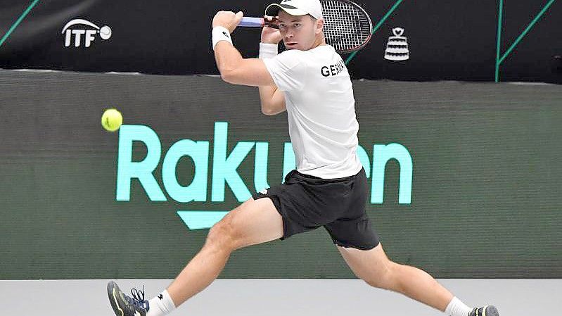 Dominik Koepfer im Match gegen den Serben Filip Krajinovic. Foto: Barbara Gindl/APA/dpa