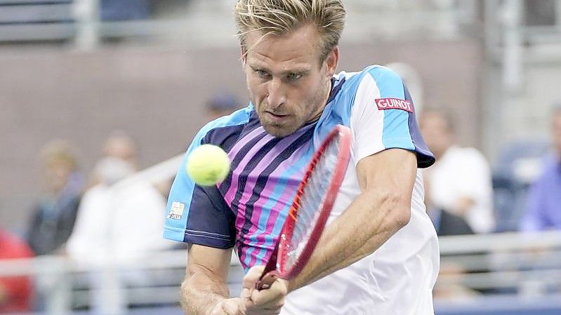 Peter Gojowczyk spielt das erste Einzel gegen Großbritannien. Foto: Frank Franklin II/AP/dpa