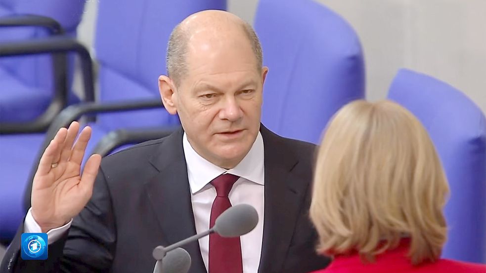 Olaf Scholz beim Kanzlerschwur. Foto: Sepp Spiegl / Imago Images