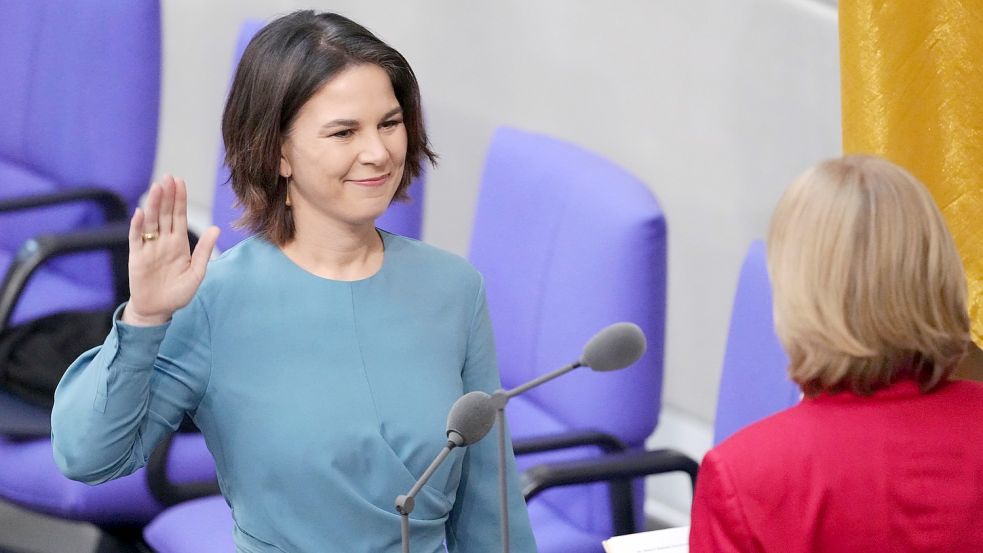 Außenministerin Annalena Baerbock – hier bei ihrer Vereidigung – ist mit Liz Truss und Melanie Joly aus Kanada eine der drei Frauenministerinnen der G7. Foto: dpa/Kay Nietfeld