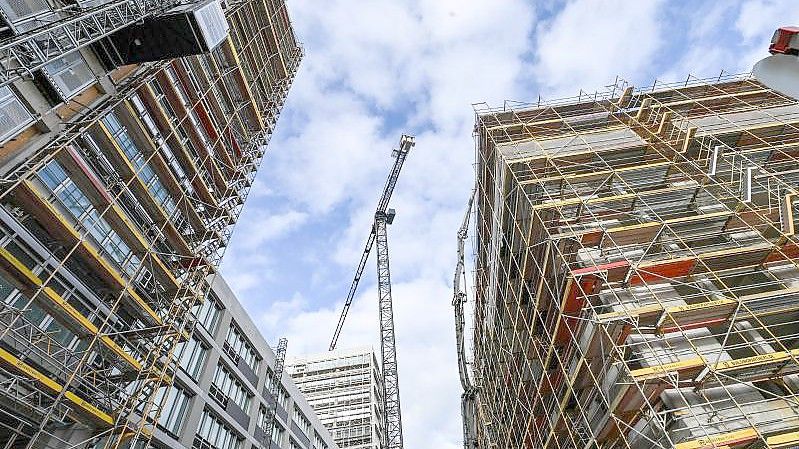 Bauarbeiten sind im Quartier Heidestraße in Berlin Mitte in der Nähe des Hauptbahnhofs im Gange. Foto: Jens Kalaene/dpa-Zentralbild/dpa