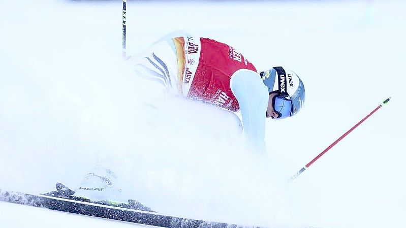 Alexander Schmid schied im ersten Durchgang aus. Foto: Alessandro Trovati/AP/dpa