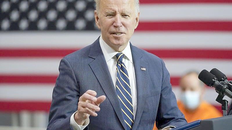 US-Präsident Joe Biden ließ 8500 Soldaten in den USA in erhöhte Bereitschaft versetzen. Foto: Andrew Harnik/AP/dpa