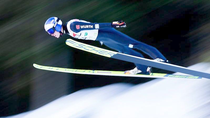 Vinzenz Geiger konnte den zweiten Wettkampf in Seefeld gewinnen. Foto: Georg Hochmuth/APA/dpa/Archiv