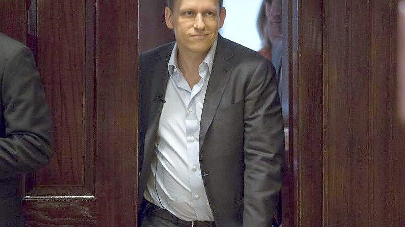 „Forbes“ taxiert das Vermögen von Peter Thiel auf rund 2,6 Milliarden Dollar (2,3 Mrd Euro). Foto: Jim Lo Scalzo/EPA/dpa