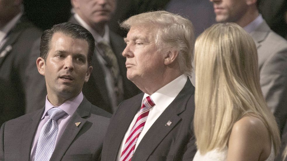 Donald Trump, seine Tochter Ivanka und sein Sohn Donald Junior müssen vor Gericht. Foto: imago images/ZUMA Wire