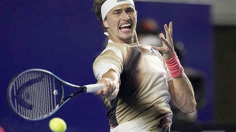 Kam erst nach einem nächtlichen Kraftakt weiter: Alexander Zverev. Foto: Eduardo Verdugo/AP/dpa