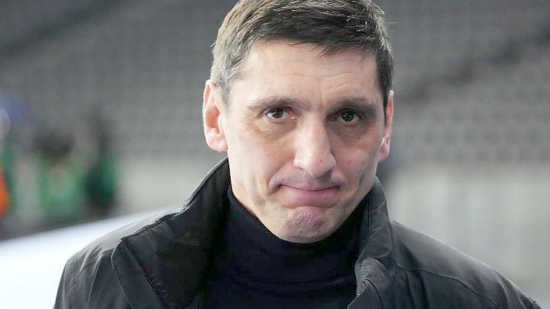 Hertha-Trainer Tayfun Korkut steht unter Erfolgsdruck. Foto: Soeren Stache/dpa-Zentralbild/dpa