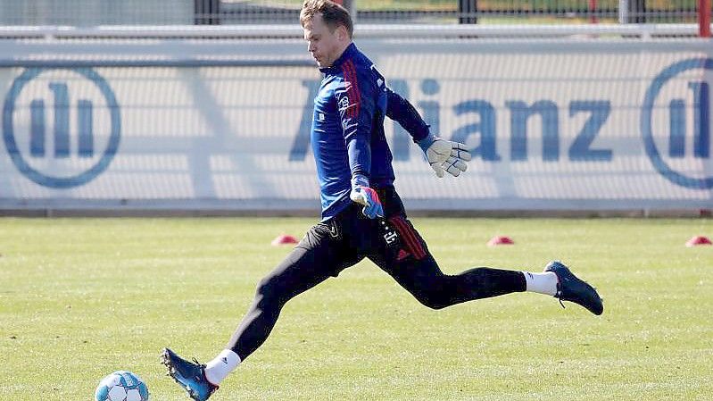 Bayern-Torhüter Manuel Neuer wird beim Topspiel gegen Bayer Leverkusen fehlen. Foto: Matthias Balk/dpa