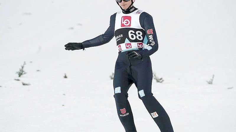 Karl Geiger und das deutsche Mixed-Team mussten sich am Holmenkollen deutlich geschlagen geben. Foto: Terje Bendiksby/NTB/dpa/Archiv