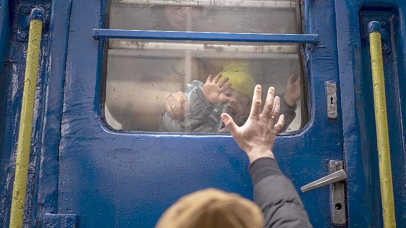 Unter den Geflüchteten aus der Ukraine sind vor allem Frauen und Kinder. Foto: Fabian Sommer/dpa