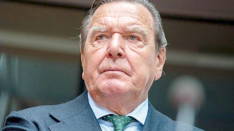 Nord Stream, Rosneft, Gazprom: Gleich mehrere Jobs von Ex-Kanzler Gerhard Schröder stehen in der Kritik. Foto: Kay Nietfeld/dpa