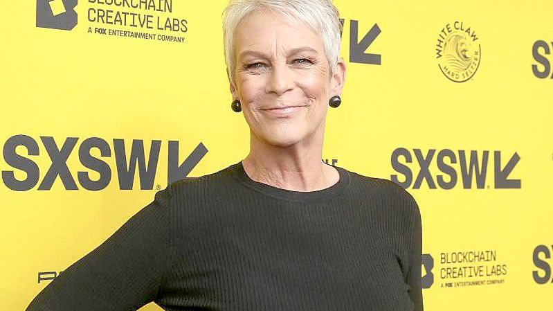 Jamie Lee Curtis wird bei der Oscar-Verleihung dabei sein. Foto: Jack Plunkett/Invision/AP/dpa