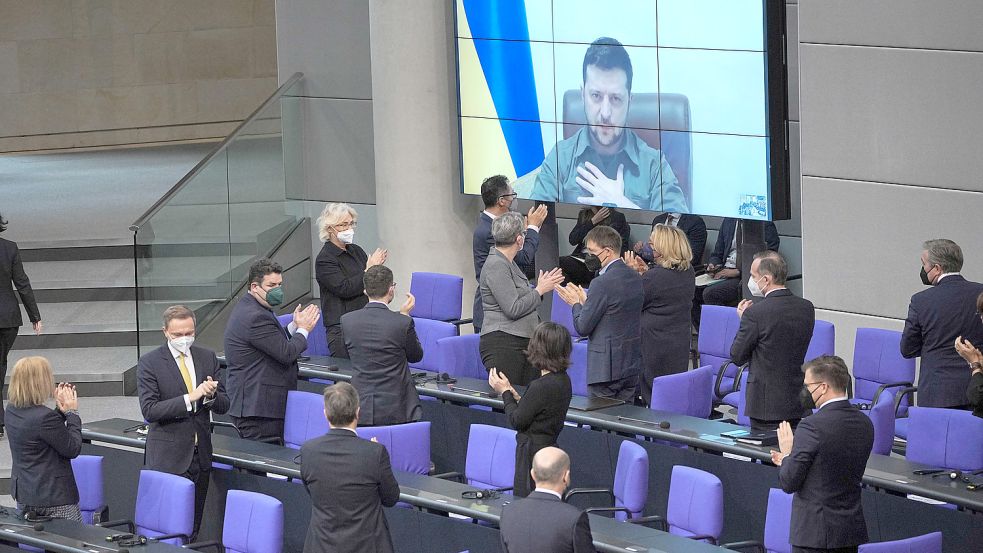 Eindringliche Worte: Der ukrainische Präsident Wolodymyr Selenskyj sprach im Deutschen Bundestag. Foto: Michael Kappeler