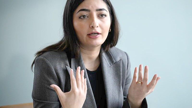 Die Integrationsbeauftragte Reem Alabali-Radovan (SPD) rechnet mit mehr russischen Asylbewerbern. Foto: Bernd von Jutrczenka/dpa