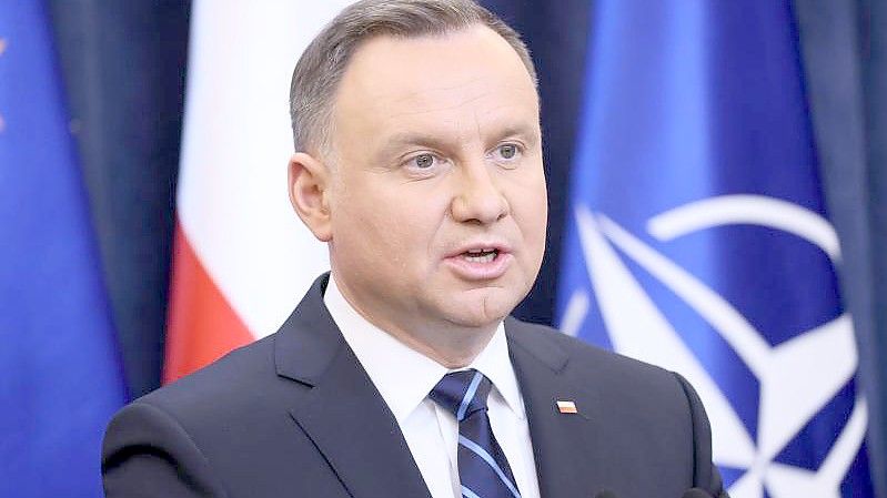 Polens Präsident Andrzej Duda hat in einer Videokonferenz mit seinem ukrainischen Amtskollegen gesprochen. Foto: Leszek Szymanski/PAP/dpa