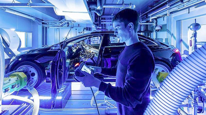 Im Electric Software Hub im Mercedes Technology Center (MTC) in Sindelfingen wird neue Autosoftware entwickelt. Foto: Mercedes-Benz Ag – Communication