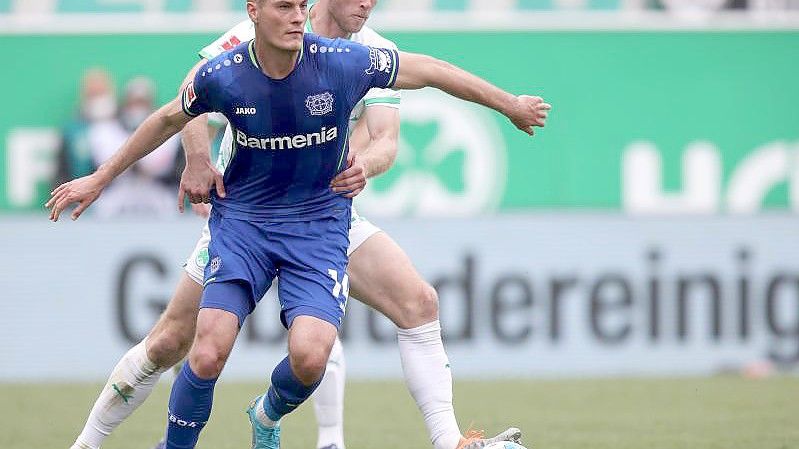 Patrik Schick leitete mit seinem Tor die Wende zum Leverkusener Sieg in Fürth ein. Foto: Daniel Karmann/dpa