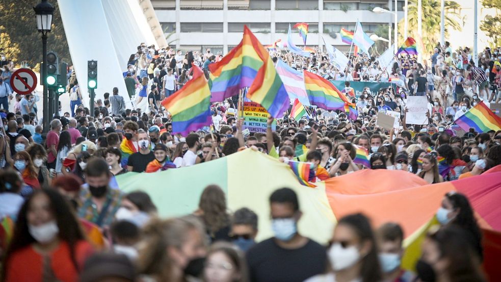 Überall auf der Welt finden heute wieder Demonstrationen für Gleichberechtigung der LGBTQI+-Community statt. Foto: dpa/EUROPA PRESS/Jorge Gil