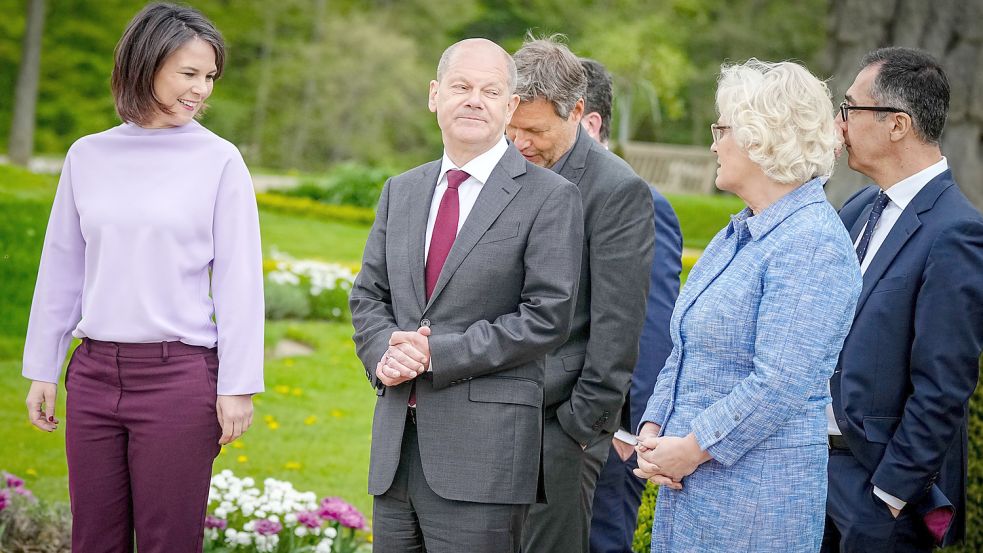 Annalena Baerbock kann sich über hohe Zustimmungswerte freuen, Kanzler Olaf Scholz hingegen nicht. Foto: dpa/Kay Nietfeld