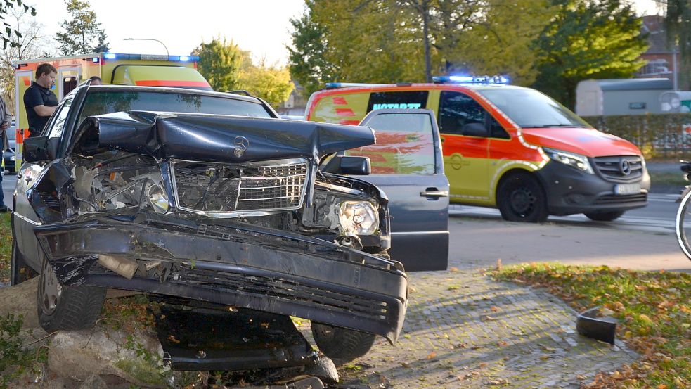 Das Auto einer 53-Jährigen, die am Mittwoch von der Großen Mühlenwallstraße abkam. Foto: Franziska Otto