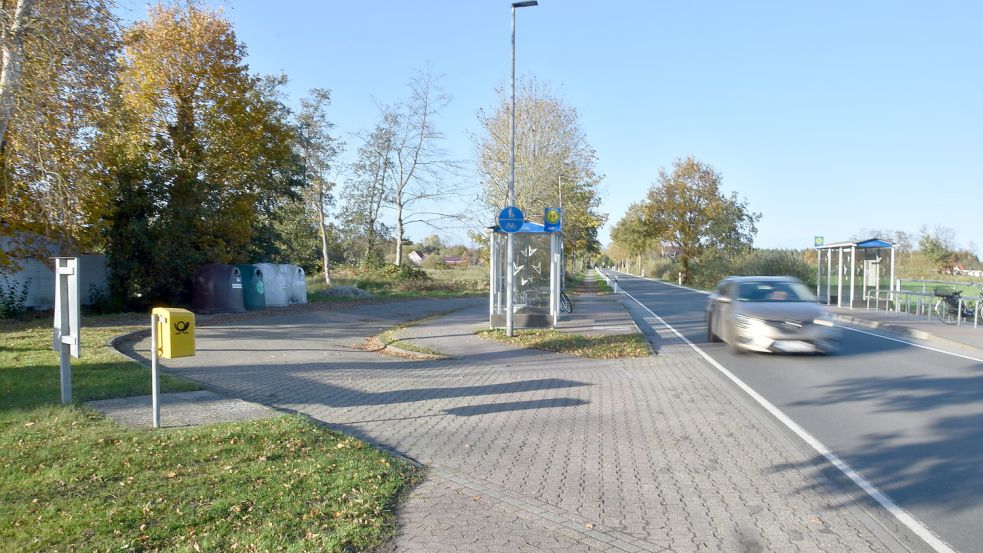 Hier, an der früheren Bushaltestelle Kirchweg an der Leezdorfer Straße, stoppte der Zoll die Angeklagte. Dann floh sie. Foto: Thomas Dirks