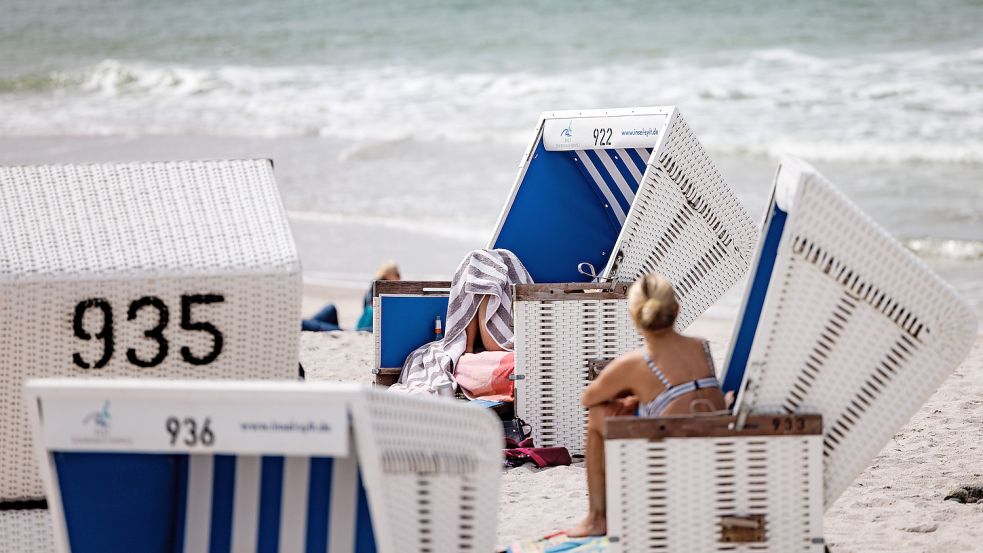 Für ihren Nordsee Tourismus Report – der Sylt mit einschließt – haben die Verantwortlichen rund 2600 Menschen befragt. Foto: Axel Heimken/dpa