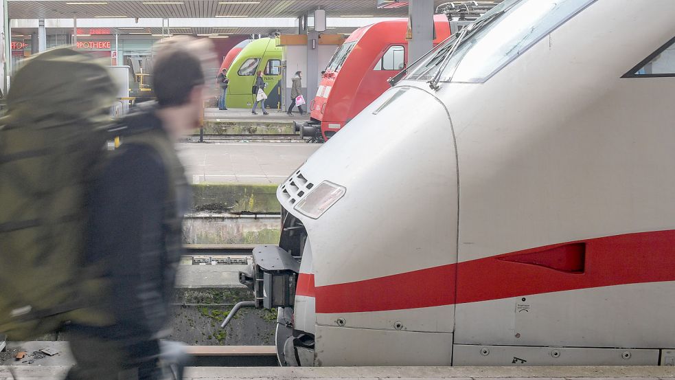 Der Kunde - das unbekannte Wesen? Die Deutsche Bahn sollte sich auf ihre Fahrgäste zurückbesinnen Foto: dpa