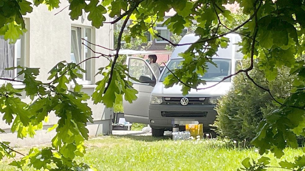 Nach der Bluttat im Integrationsstützpunkt in Aurich-Extum wurden Spuren gesichert. Foto: Archiv/Boschbach