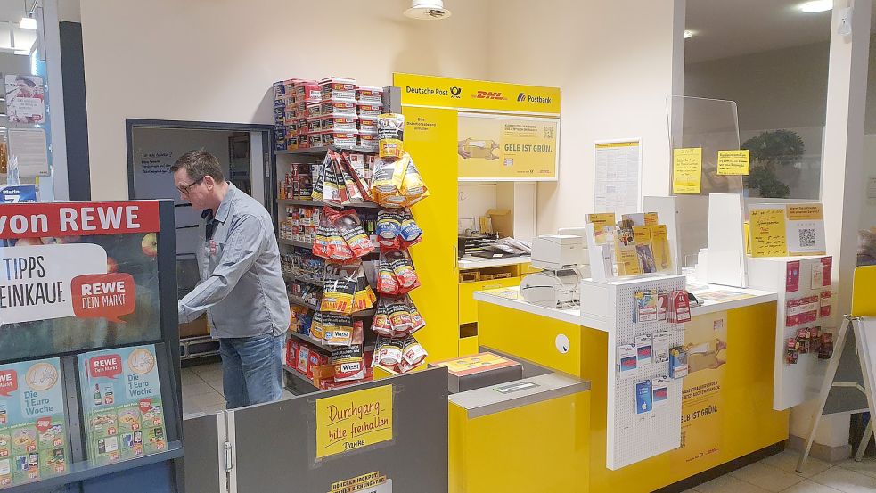 Postfilialen im Supermarkt sind inzwischen Standard. Doch gerade im ländlichen Raum schließen auch immer mehr Märkte, damit ist auch die Postversorgung perdu. Foto: Sven Windmann