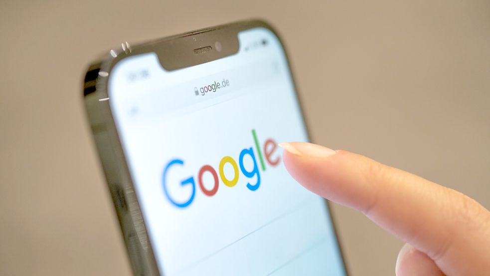 Auch Google will künftig auf KI-basierte Suchen setzen. Foto: dpa/Mohssen Assanimoghaddam