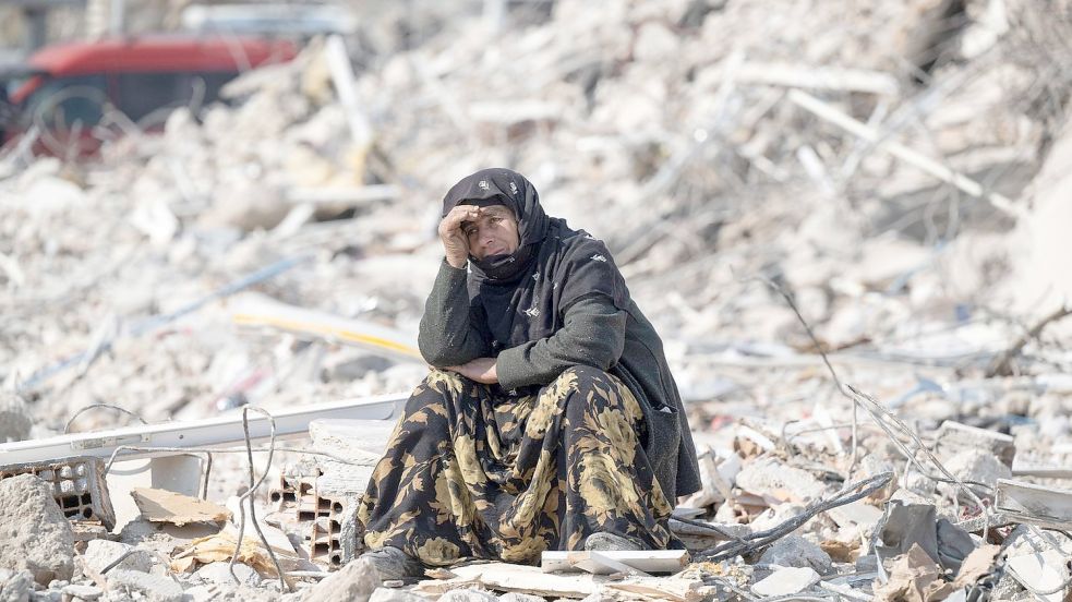 Nach Einschätzung des Katastrophenschutzamtes Afad haben mindestens vier Millionen Menschen das Erdbebengebiet nach der Katastrophe verlassen. Foto: Boris Roessler/dpa