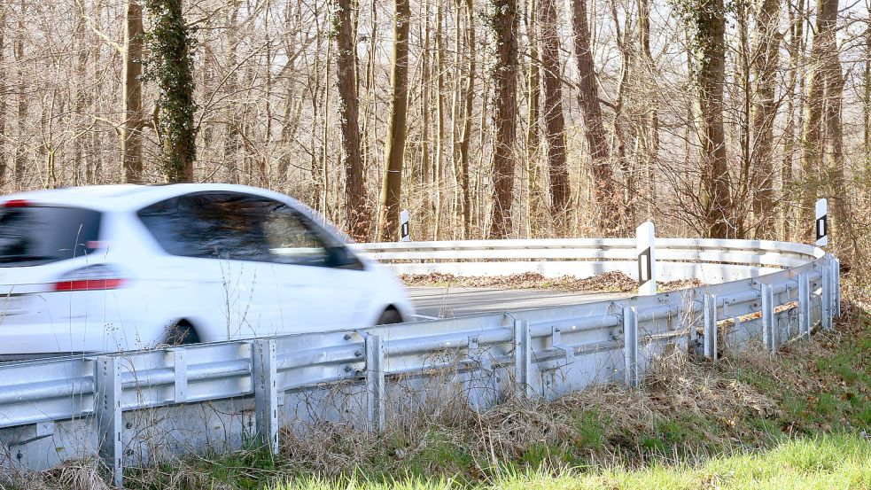 Diese Schutzplanken in der Region Hannover haben sogar einen Unterbau. Foto: Holger Hollemann/DPA