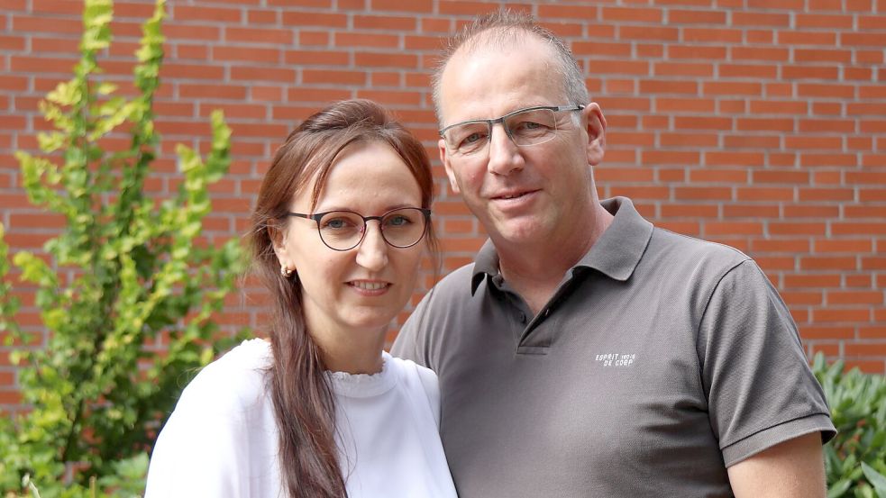 Dr. Svetlana Höhne und ihr Mann Jörg leben seit fünf Jahren in Ostfriesland und fühlen sich hier wohl. Foto: Karin Böhmer