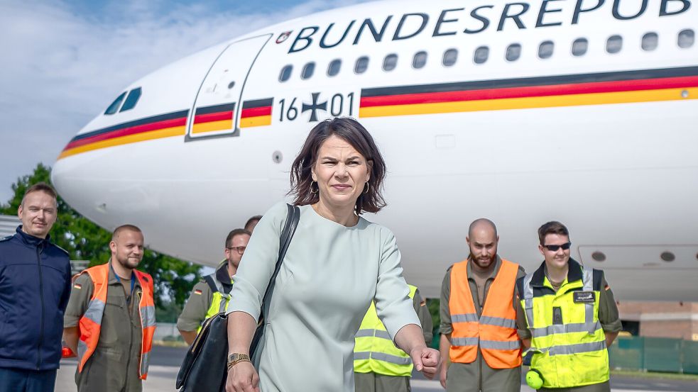 Flugzeugpanne für Außenministerin Annalena Baerbock (Bündnis 90/Die Grünen) Foto: dpa/Michael Kappeler